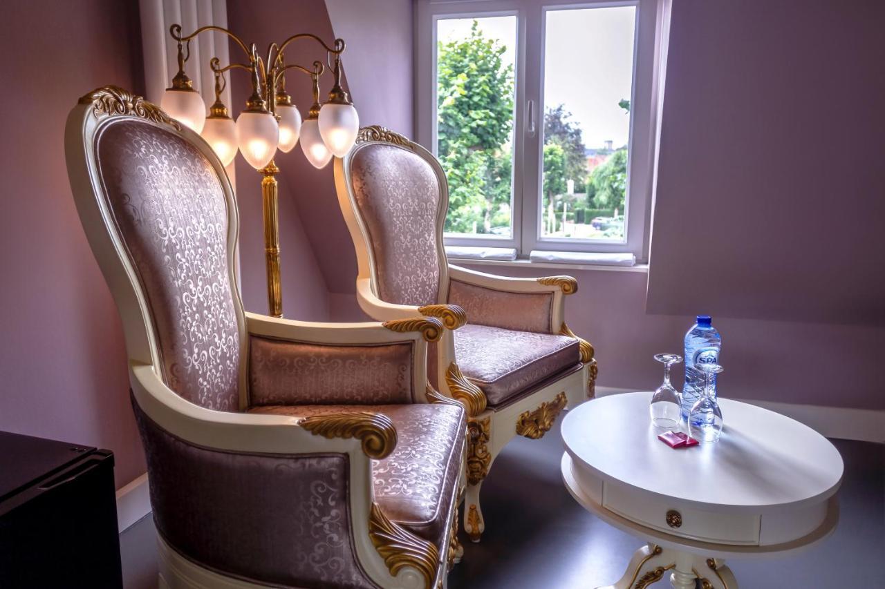 Saint-georges -located In The Centre Of Bruges-