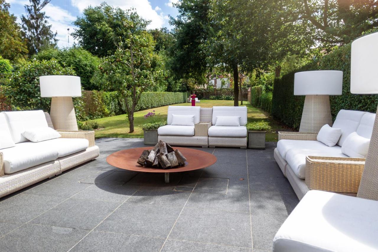 Saint-georges -located In The Centre Of Bruges-