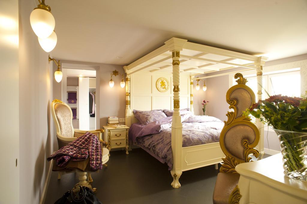 Saint-georges -located In The Centre Of Bruges-